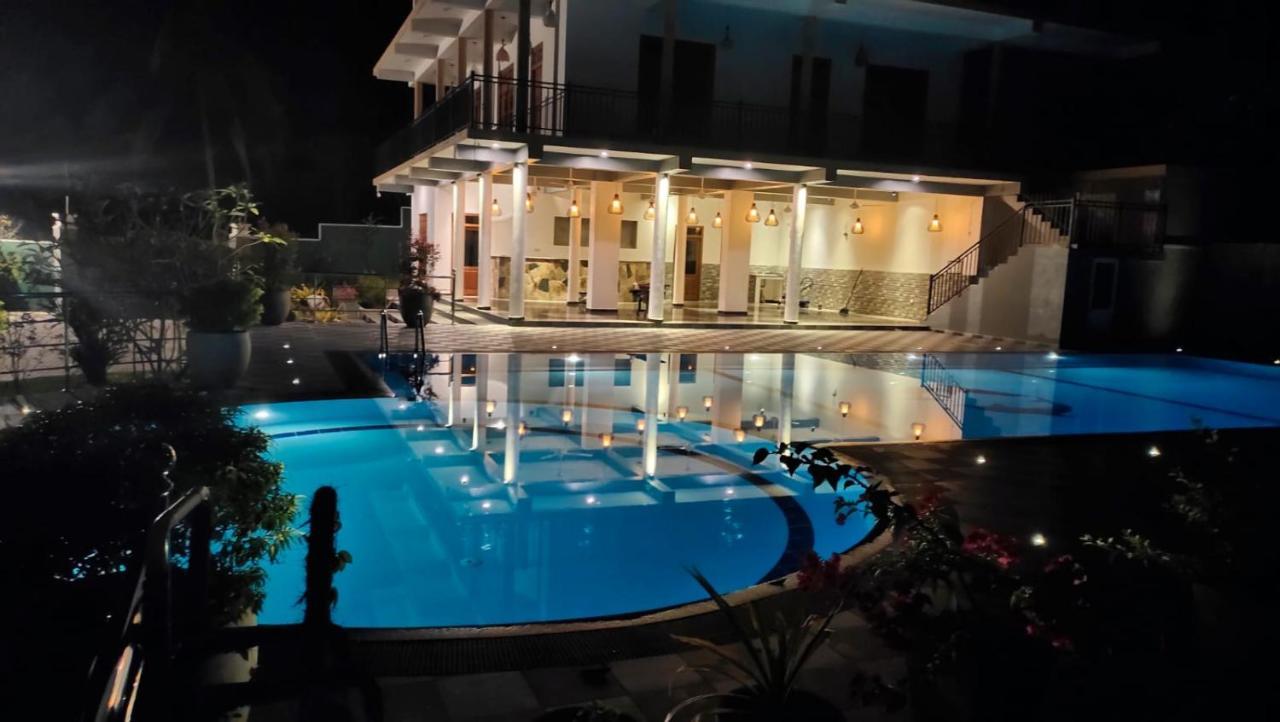 Paradise Hilltop Villa & Apartment Galle Exterior foto
